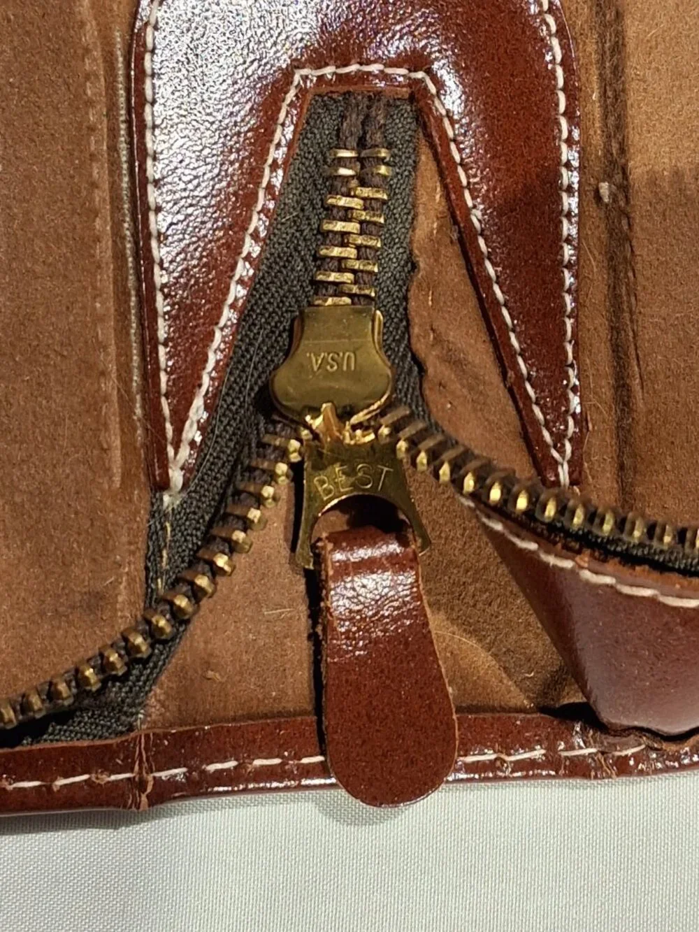 Leather Travel Kit  Zipper Case  Vintage 10 piece  Rust Brown  Lucite Silver VGC
